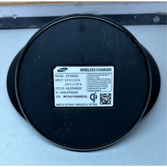 Samsung EP-NG930TBUGUS Qi Certified Fast Charge Wireless Charging Stand Only - Picture 6 of 7